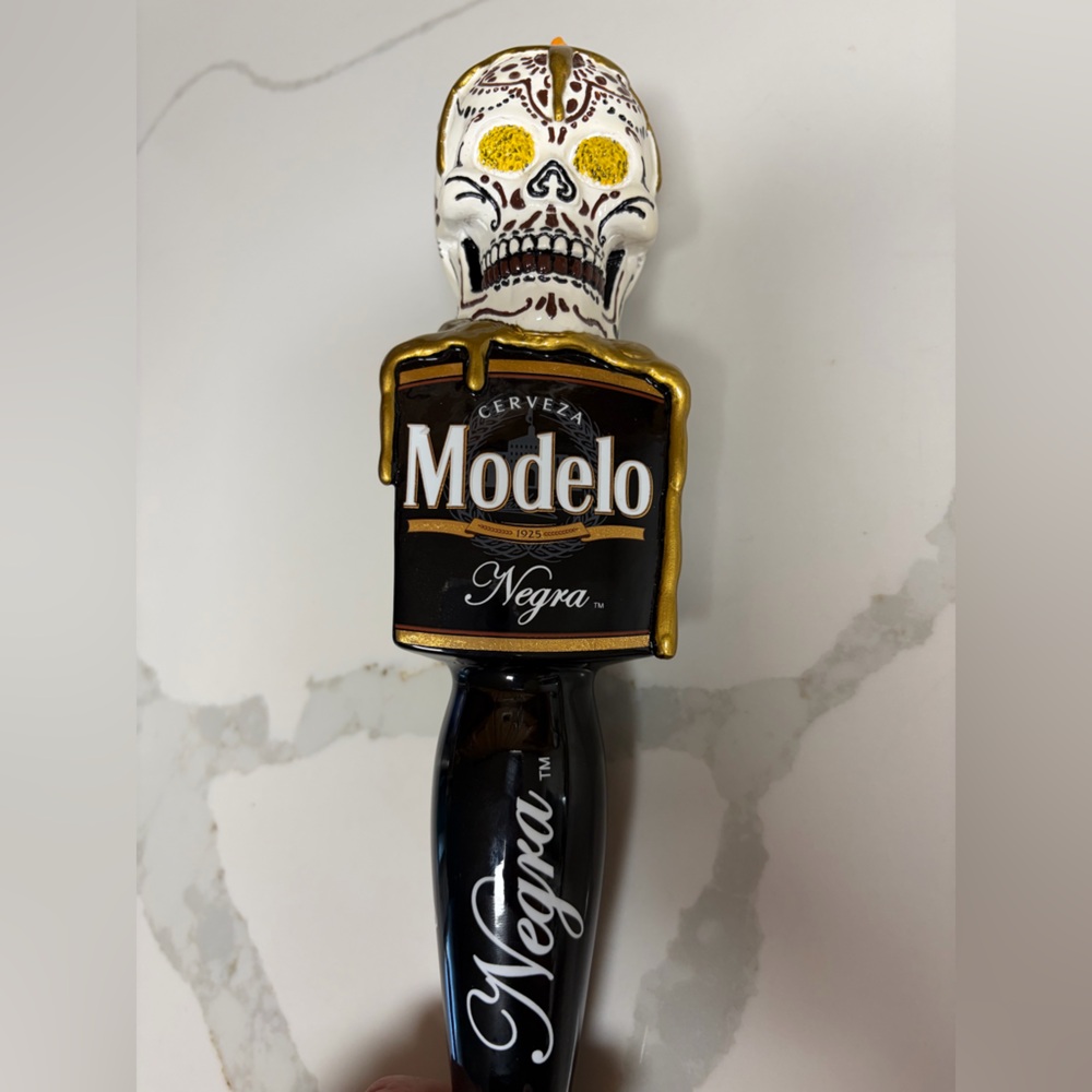 Modelo Negra Beer Tap Handle with Skull Design